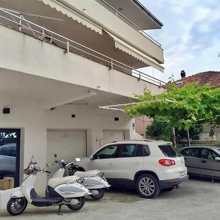 With Parking Space Sumpetar, Omis - 11798 شقة